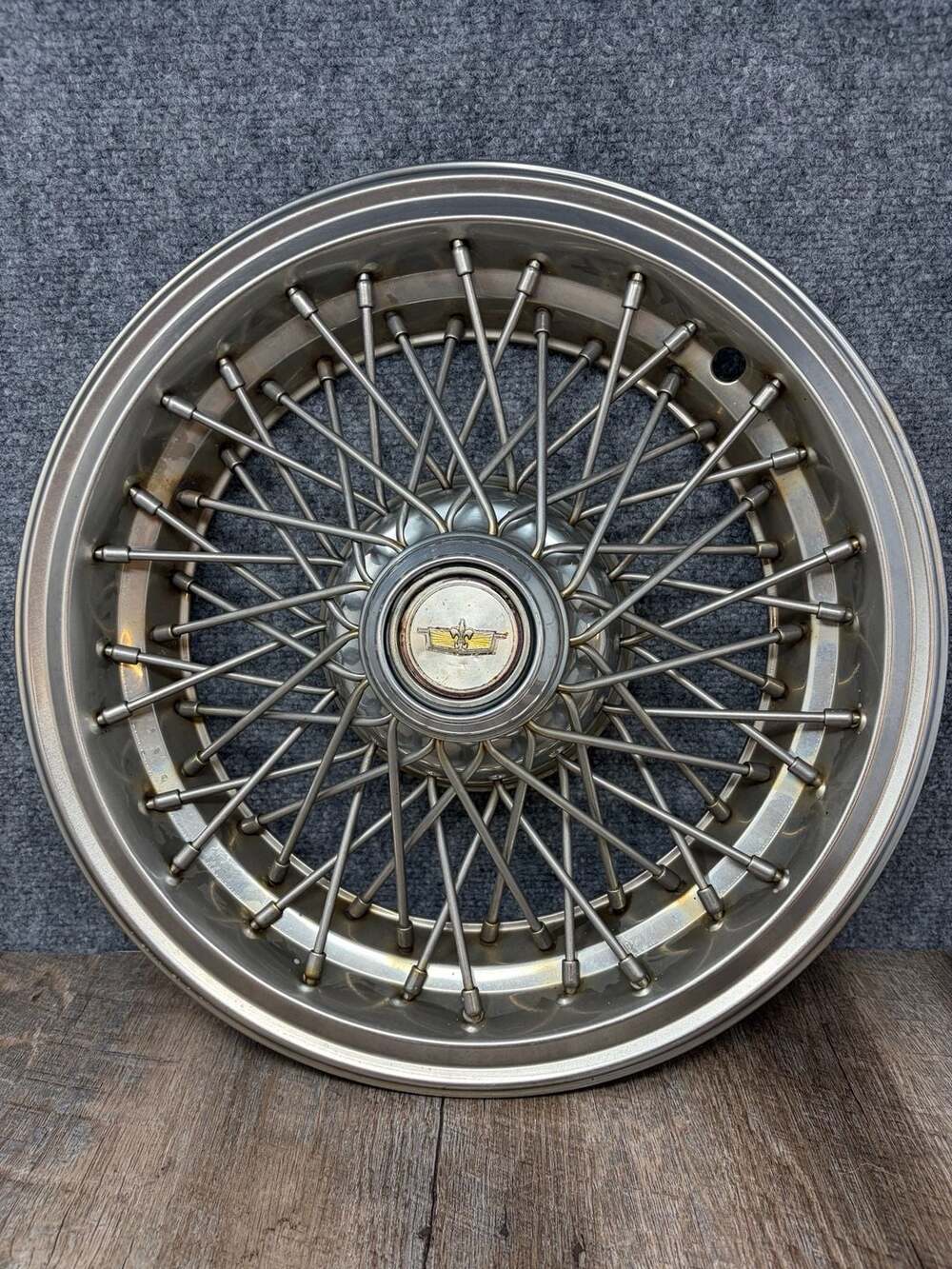 OEM 1986-1992 Chevrolet Caprice Classic 15" Wire Hubcap Wheel Cover Single GUC